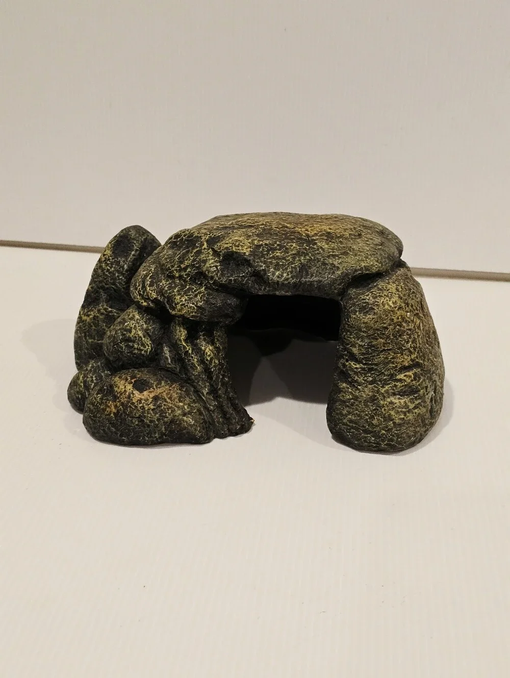 Reptile Rock Hide Cave Hideout Decor